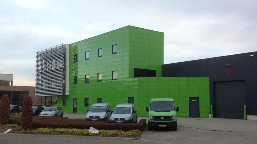 La rénovation des façades au film d'aluminium est en hausse