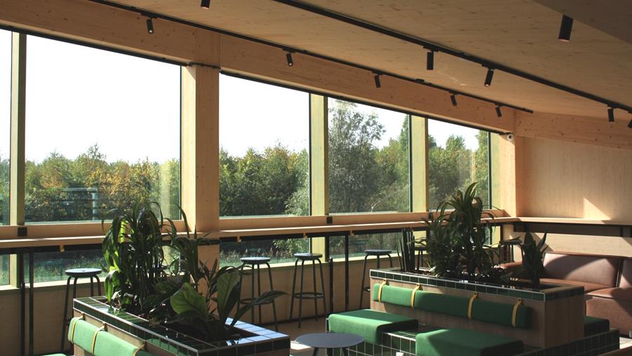 Circulair snelwegrestaurant met biogebaseerde materialen